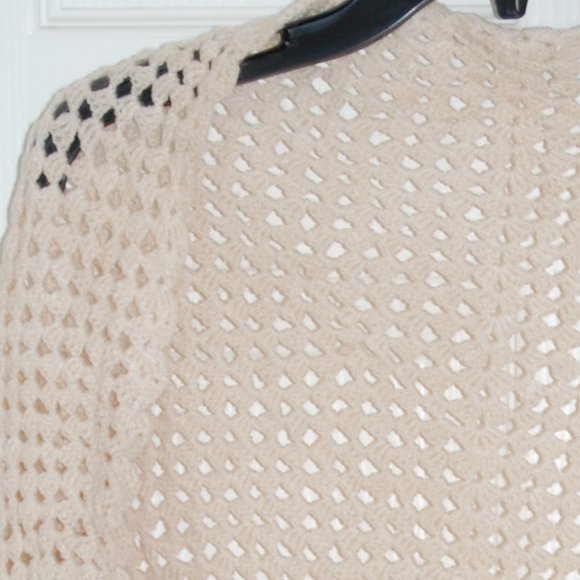 NEW Handmade Crochet Triangular Shawl, Salmon Beige Color, L=71" with 33" Drop - Picture 7 of 7